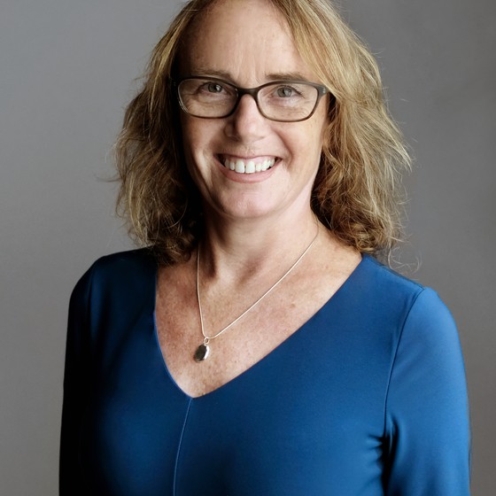 Lizzie Holden Faculty